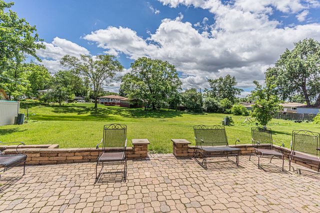 427 W Natoma Avenue, Addison, IL 60101