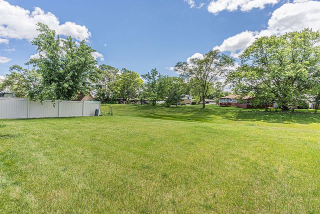 427 W Natoma Avenue, Addison, IL 60101