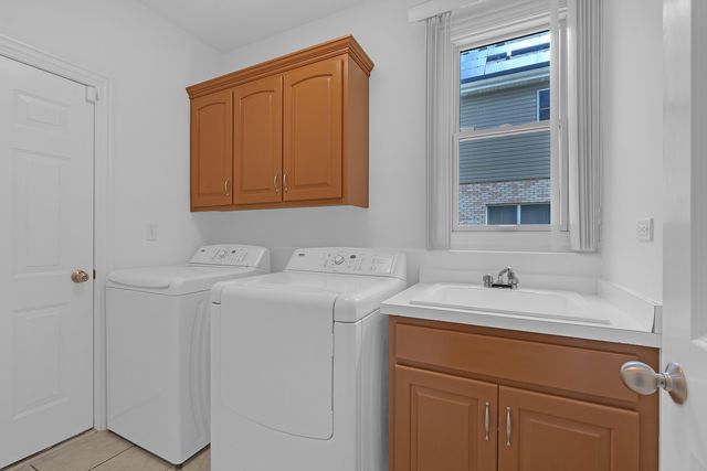 427 W Natoma Avenue, Addison, IL 60101