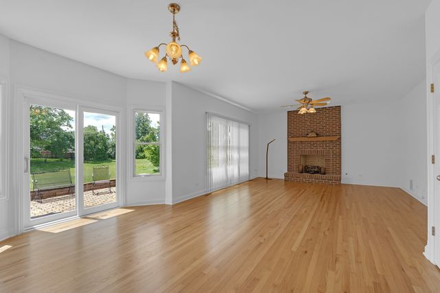 427 W Natoma Avenue, Addison, IL 60101