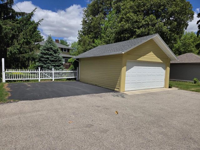 1122 Racine STREET, Delavan, WI 53115