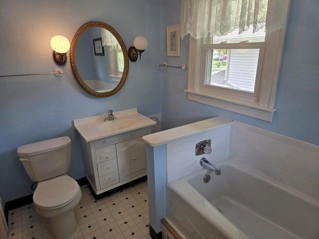 1122 Racine STREET, Delavan, WI 53115