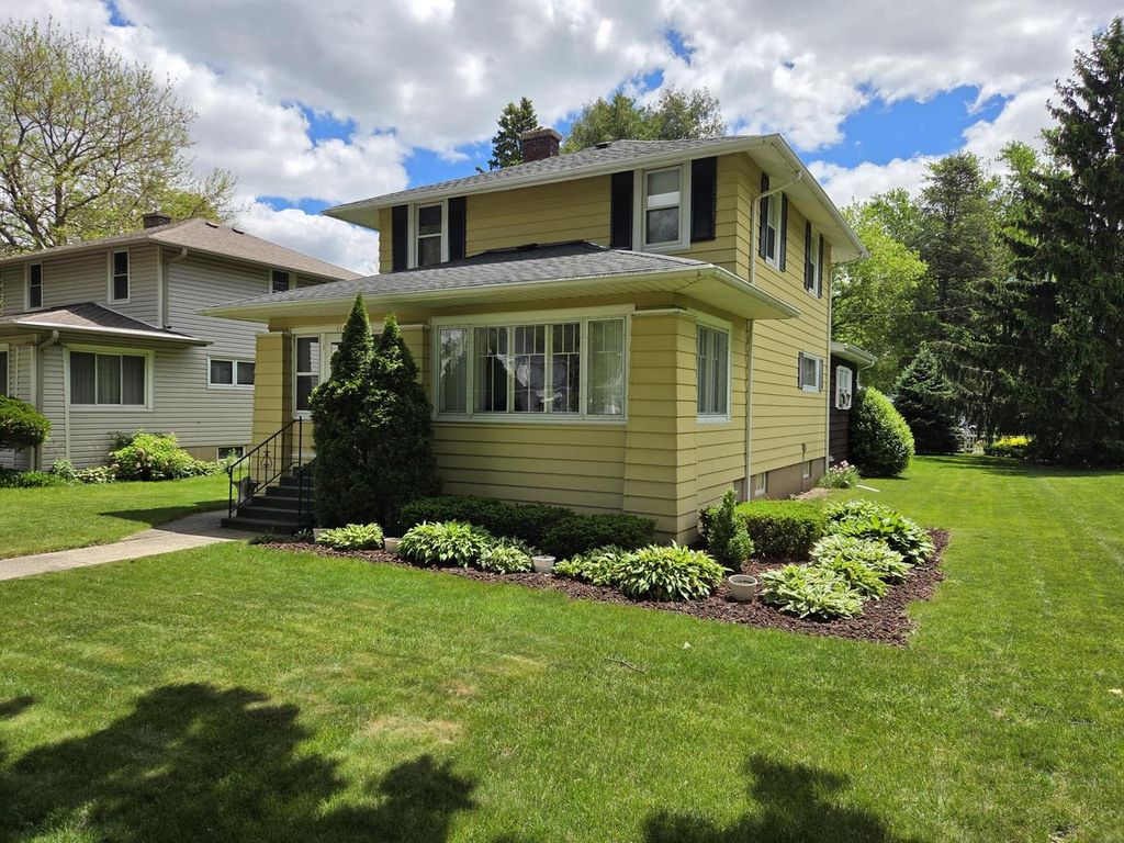 1122 Racine STREET, Delavan, WI 53115