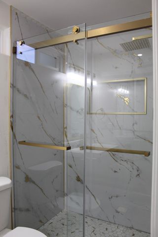 264 S Orange Avenue, Exeter, CA 93221