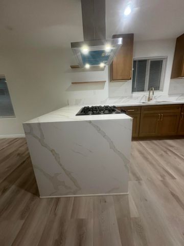 264 S Orange Avenue, Exeter, CA 93221