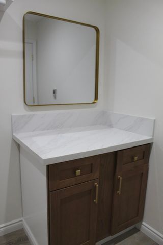 264 S Orange Avenue, Exeter, CA 93221