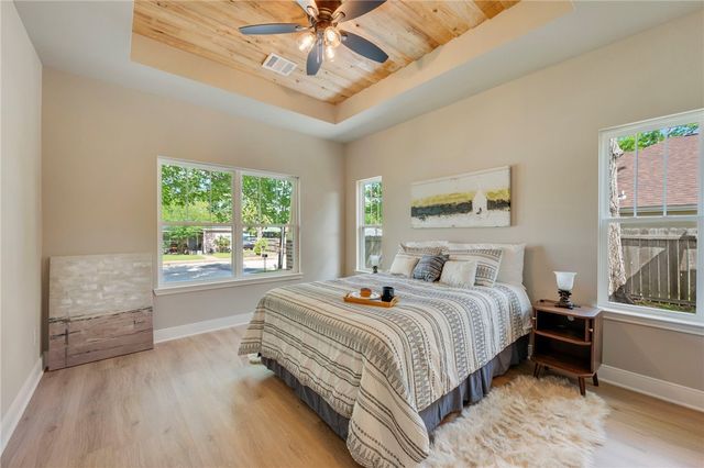 909 East 26th, Bryan, TX 77803