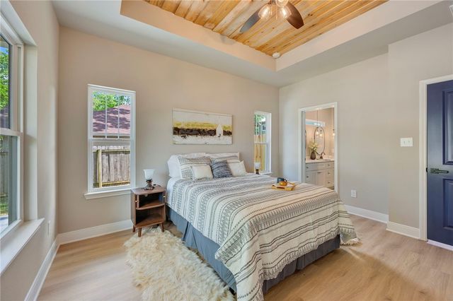 909 East 26th, Bryan, TX 77803