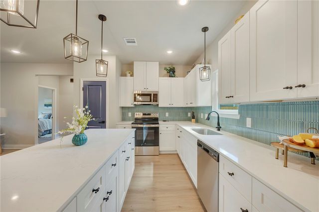 909 East 26th, Bryan, TX 77803