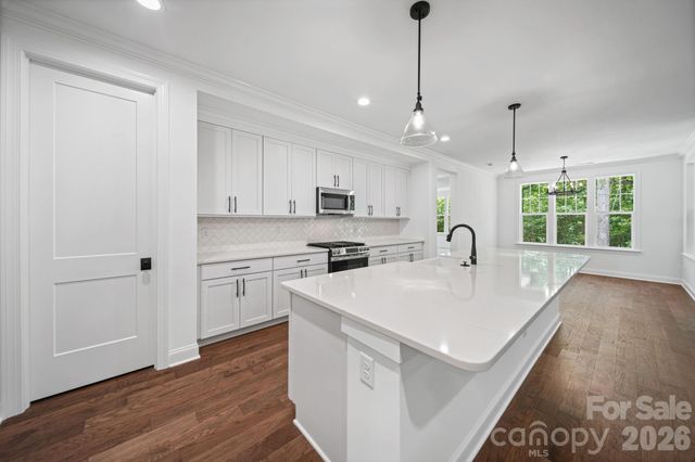 4024 Red Hill Way, Denver, NC 28037
