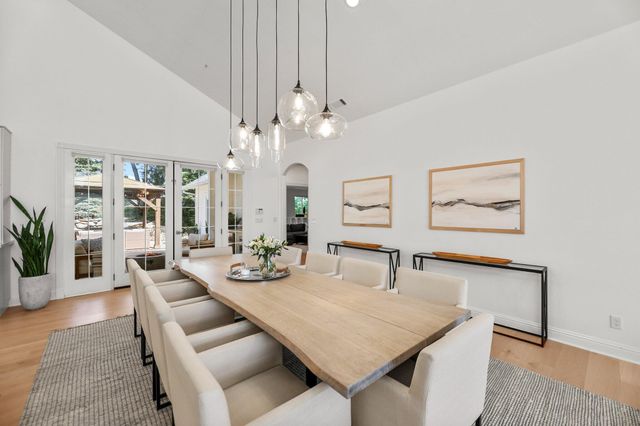 2154 Harvard Way, Redding, CA 96003