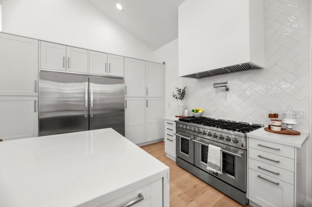 2154 Harvard Way, Redding, CA 96003