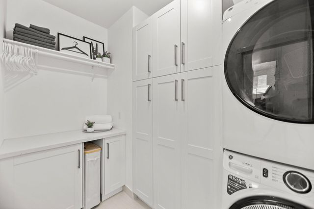 2154 Harvard Way, Redding, CA 96003