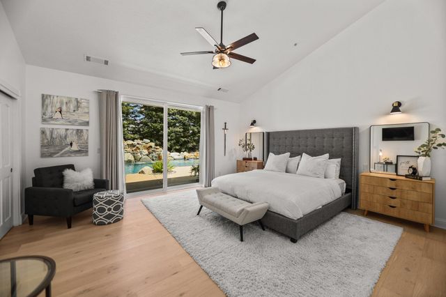 2154 Harvard Way, Redding, CA 96003