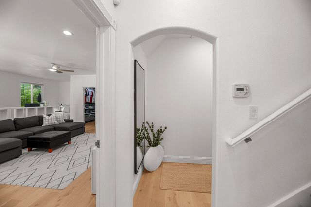 2154 Harvard Way, Redding, CA 96003