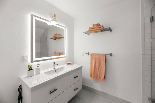 2154 Harvard Way, Redding, CA 96003