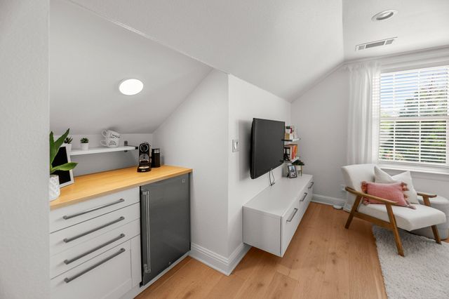 2154 Harvard Way, Redding, CA 96003