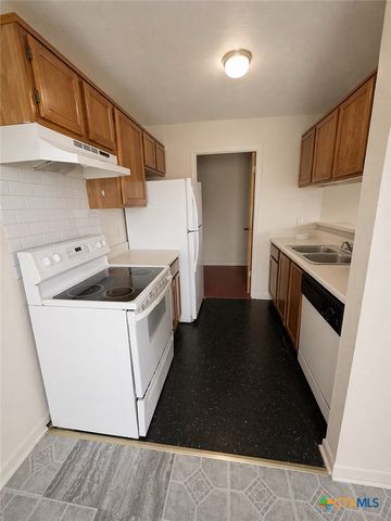 1813 Cedarhill Units A-D Drive, Killeen, TX 76543