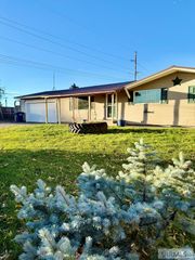 255 W 6th S, St Anthony, ID 83445