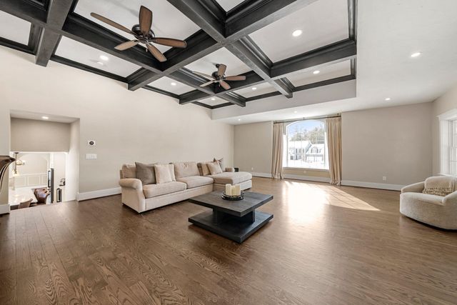 5 Osprey Lane, Nashua, NH 03062