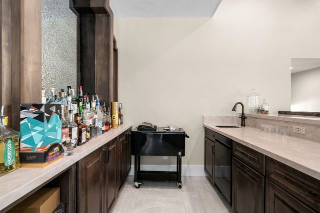 5 Osprey Lane, Nashua, NH 03062