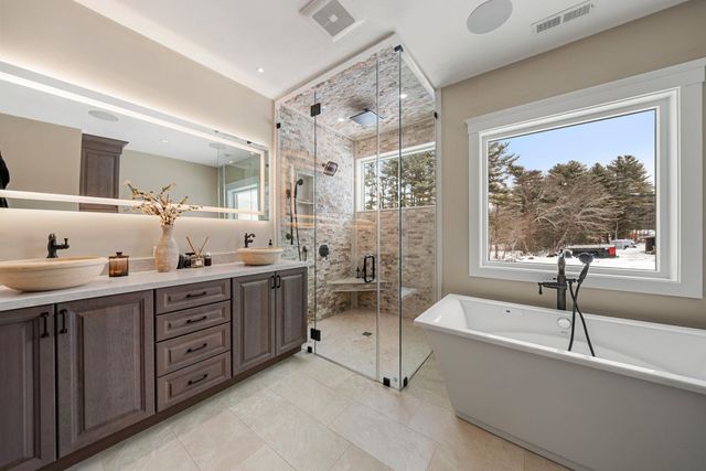 5 Osprey Lane, Nashua, NH 03062