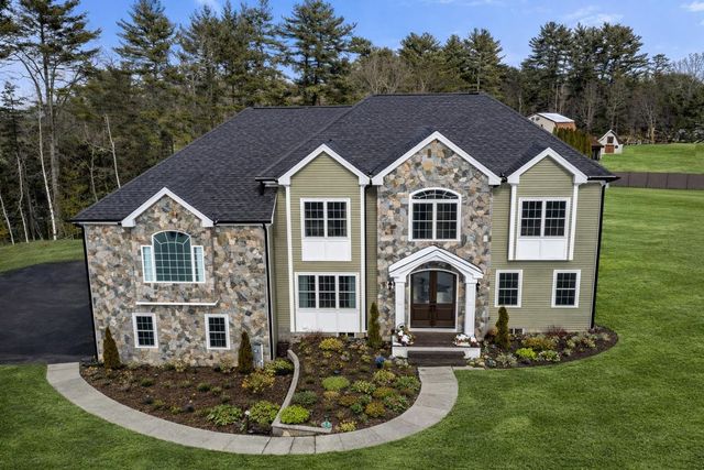 5 Osprey Lane, Nashua, NH 03062