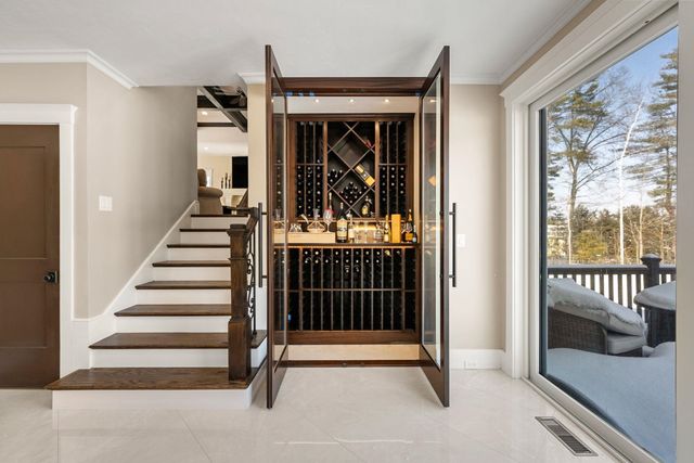 5 Osprey Lane, Nashua, NH 03062