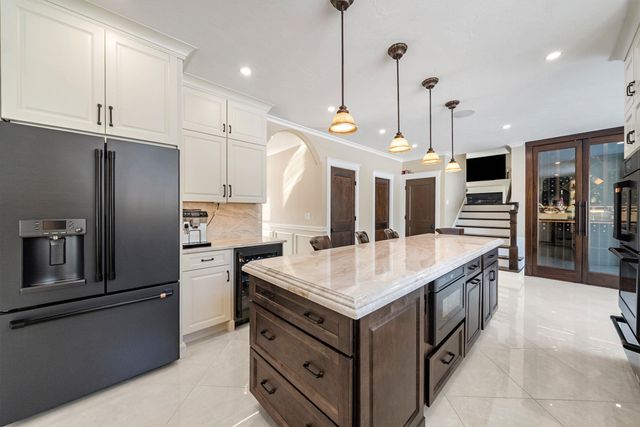 5 Osprey Lane, Nashua, NH 03062