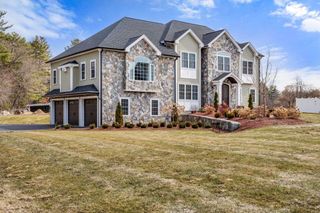 5 Osprey Lane, Nashua, NH 03062