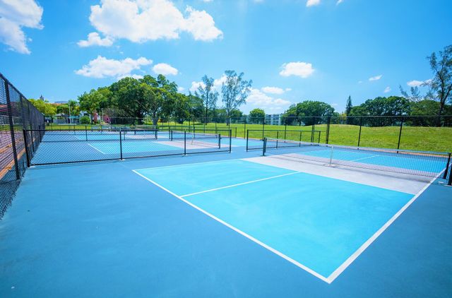 4096 Westbury H 4096, Deerfield Beach, FL 33442