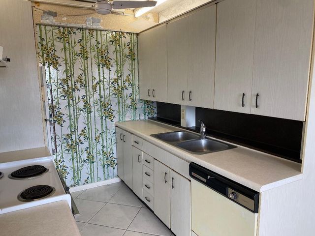 4096 Westbury H 4096, Deerfield Beach, FL 33442