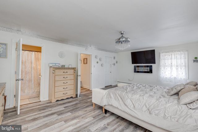 230 ELM AVE, Woodlynne, NJ 08107