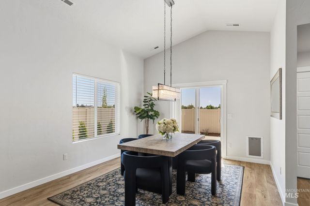 3907 W Maypearl St, Meridian, ID 83642