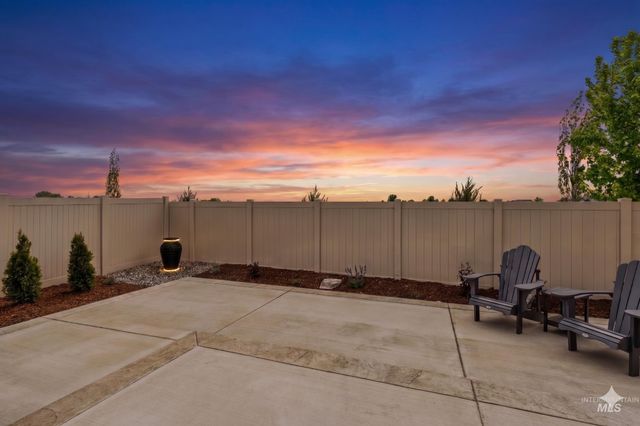 3907 W Maypearl St, Meridian, ID 83642