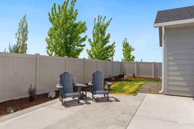 3907 W Maypearl St, Meridian, ID 83642