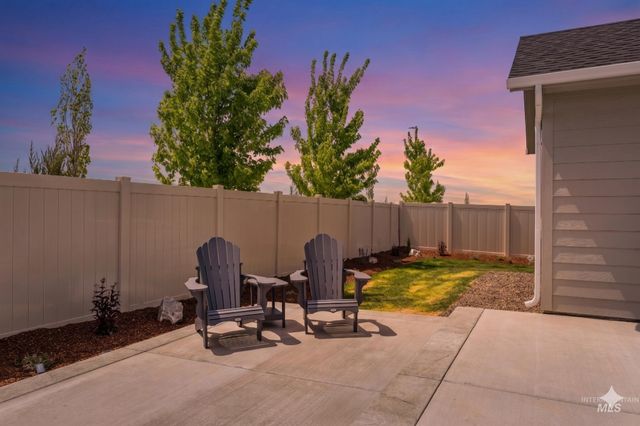 3907 W Maypearl St, Meridian, ID 83642