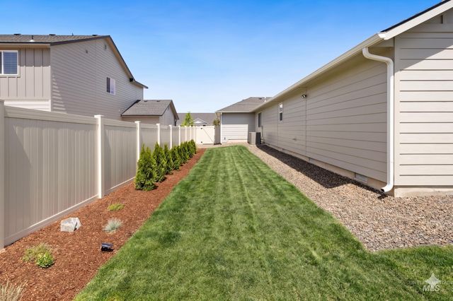 3907 W Maypearl St, Meridian, ID 83642