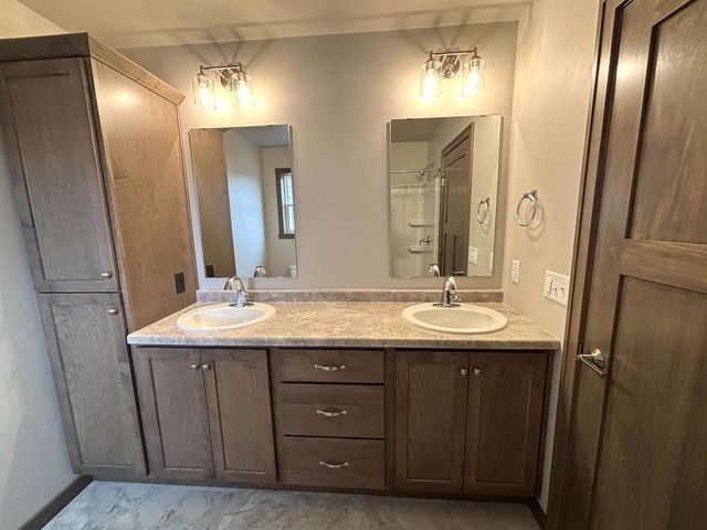 W6535 BREEZY WAY, Appleton, WI 54915