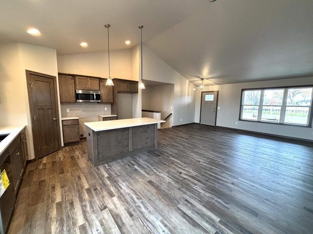 W6535 BREEZY WAY, Appleton, WI 54915