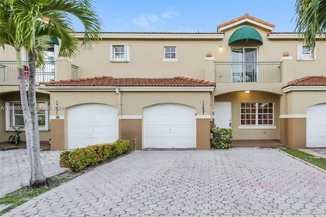 15867 SW 68th Ter, Miami, FL 33193