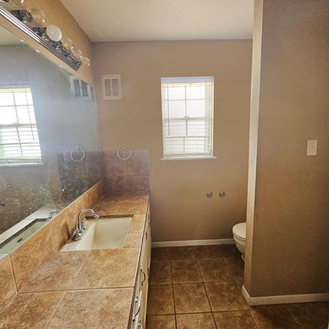 116 BAILEY Avenue, Dumas, TX 79029