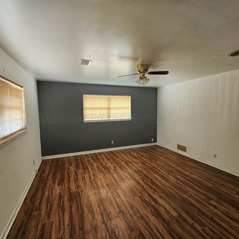 116 BAILEY Avenue, Dumas, TX 79029