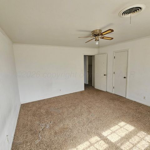 116 BAILEY Avenue, Dumas, TX 79029