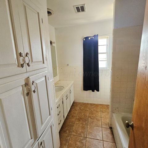 116 BAILEY Avenue, Dumas, TX 79029