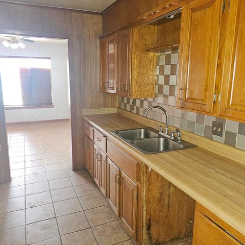 116 BAILEY Avenue, Dumas, TX 79029