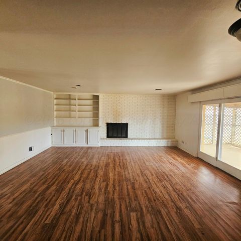 116 BAILEY Avenue, Dumas, TX 79029