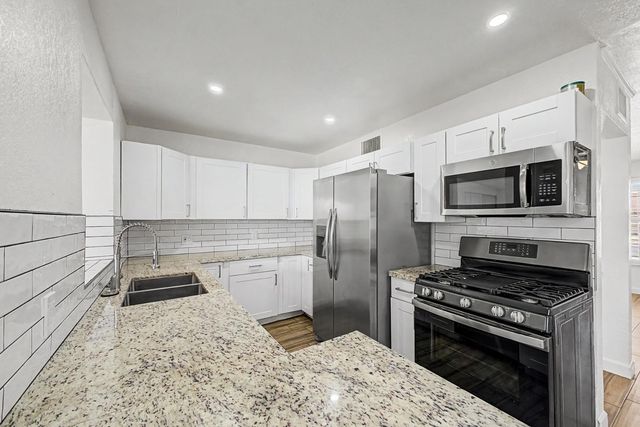 3519 W Orchid Lane, Phoenix, AZ 85051