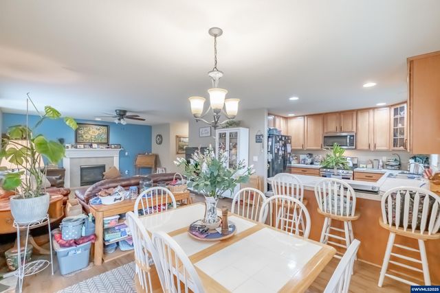 4145 Winners Circle Av SE, Albany, OR 97322