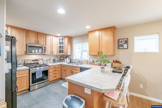 4145 Winners Circle Av SE, Albany, OR 97322